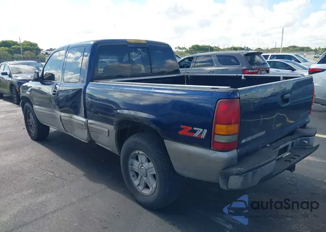 1999 Chevrolet Silverado 1500 Ls z USA, uszkodzony, nr VIN 1GCEK19T2XE123962